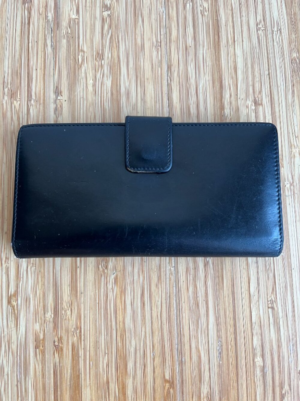 GUCCI Authentic Black Smooth Black Calf Leather Bifold Checkbook Wallet - Picture 2 of 9